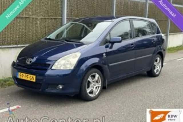 Toyota Corolla (2004) thumbnail 2