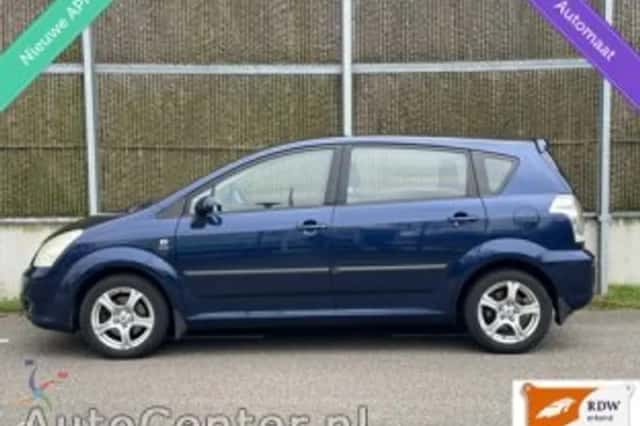 Toyota Corolla (2004) thumbnail 3