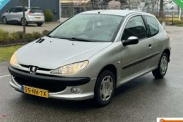 Peugeot 206 (2003) thumbnail 1