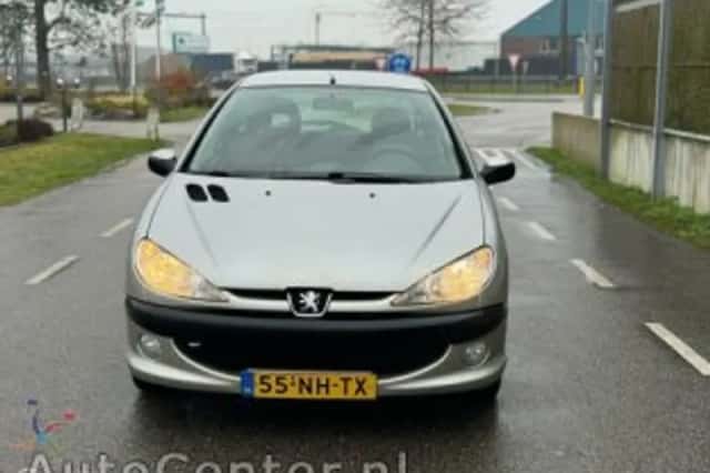 Peugeot 206 (2003) thumbnail 6