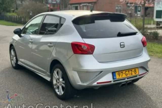 SEAT Ibiza (2008) thumbnail 4