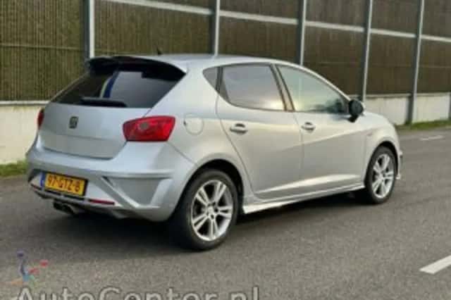 SEAT Ibiza (2008) thumbnail 5