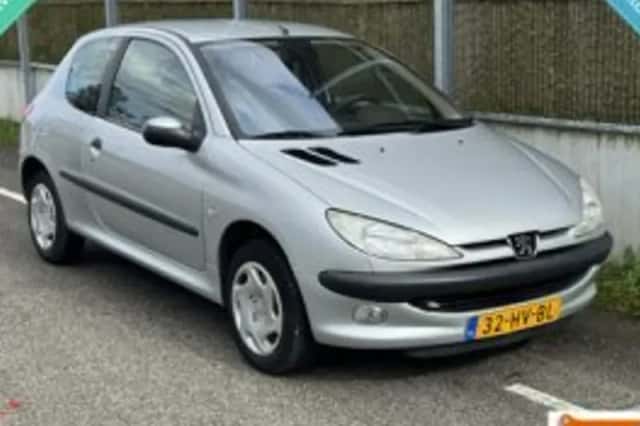 Peugeot 206 (2002) thumbnail 2