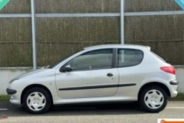 Peugeot 206 (2002) thumbnail 3