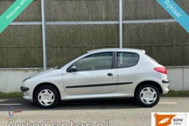 Peugeot 206 (2002) thumbnail 3