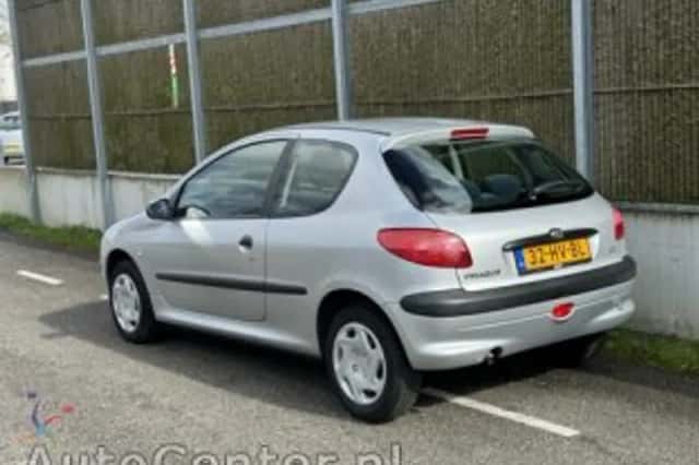 Peugeot 206 (2002) thumbnail 4