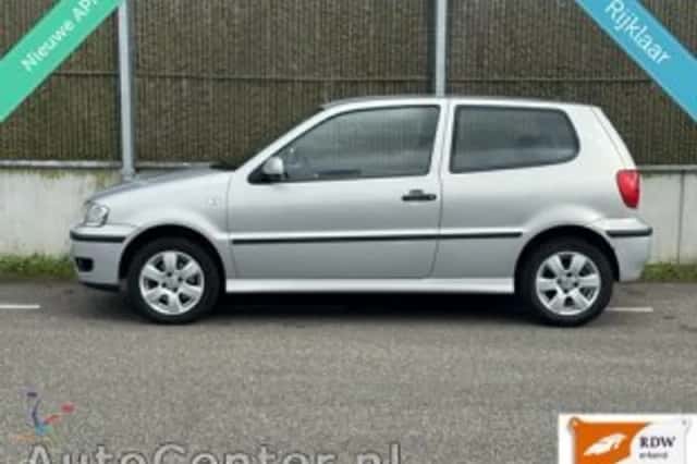Volkswagen Polo (2000) thumbnail 3