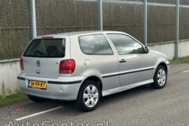 Volkswagen Polo (2000) thumbnail 4