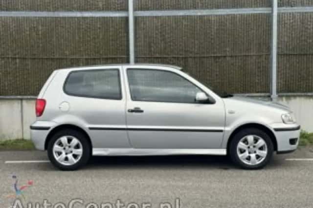Volkswagen Polo (2000) thumbnail 6
