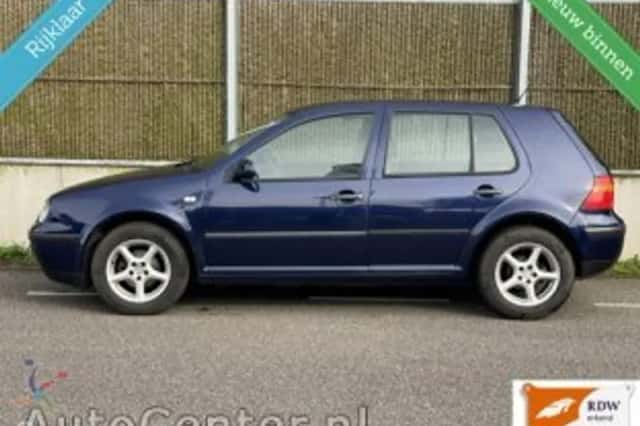 Volkswagen Golf (2002) thumbnail 3