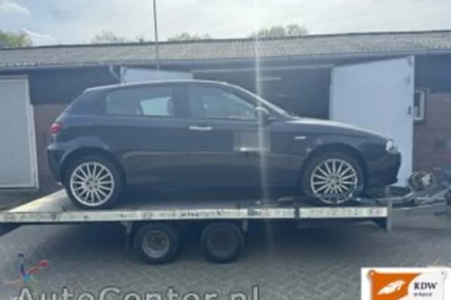Alfa Romeo 147 (2008) thumbnail 3