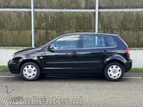 Volkswagen Polo (2003) thumbnail 6