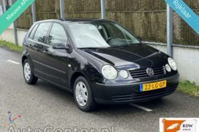Volkswagen Polo (2003) thumbnail 2