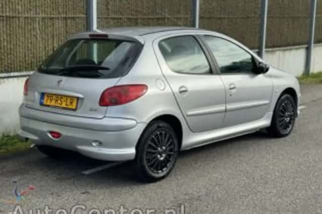 Peugeot 206 (2005) thumbnail 4