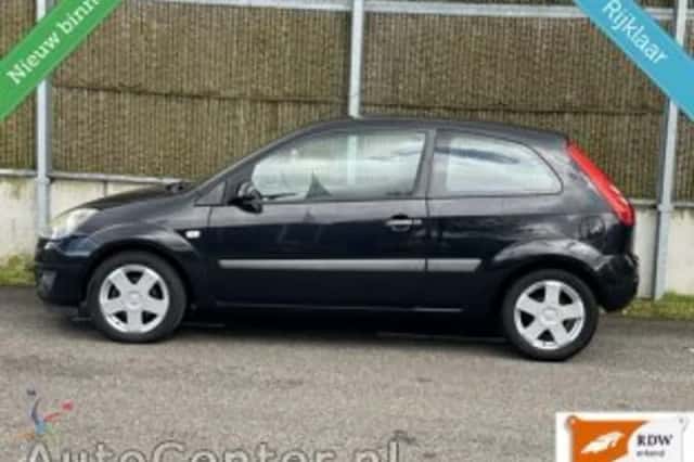 Ford Fiesta (2007) thumbnail 3
