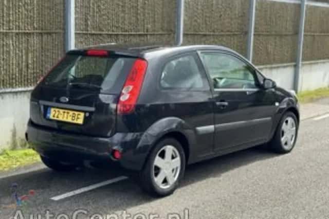 Ford Fiesta (2007) thumbnail 4