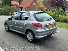 Peugeot 206 (2005) thumbnail 5