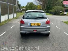 Peugeot 206 (2005) thumbnail 8
