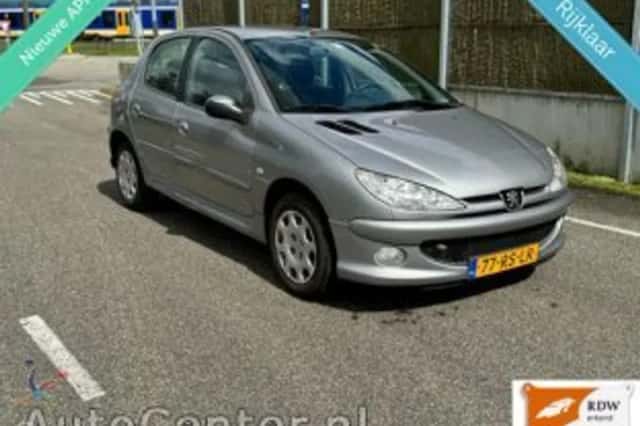 Peugeot 206 (2005) thumbnail 2