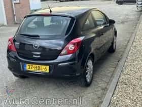 Opel Corsa (2008) thumbnail 4