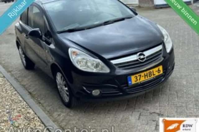 Opel Corsa (2008) thumbnail 2