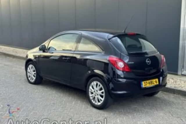 Opel Corsa (2008) thumbnail 5