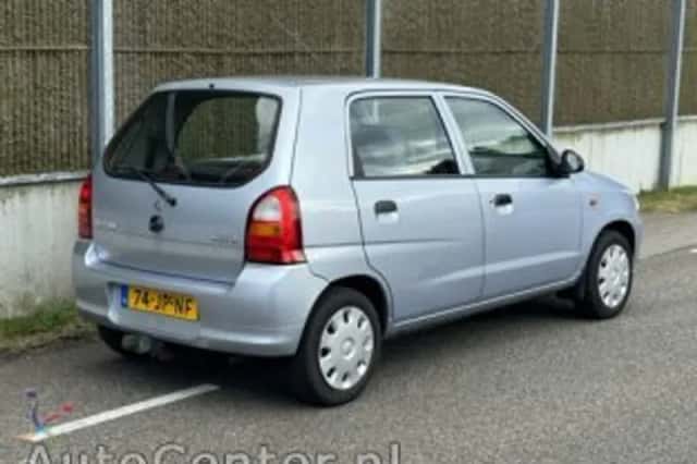 Suzuki Alto (2002) thumbnail 5