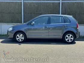 Volkswagen Polo (2006) thumbnail 5
