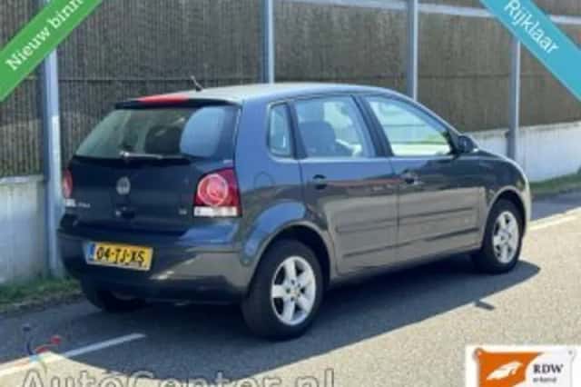 Volkswagen Polo (2006) thumbnail 3