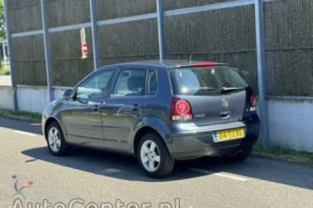 Volkswagen Polo (2006) thumbnail 4