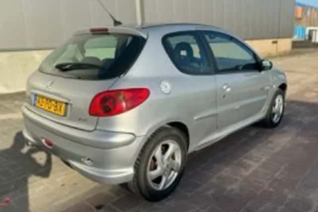 Peugeot 206 (2004) thumbnail 4