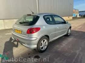 Peugeot 206 (2004) thumbnail 4