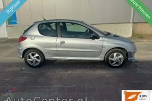 Peugeot 206 (2004) thumbnail 3