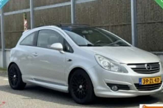 Opel Corsa (2008) thumbnail 2