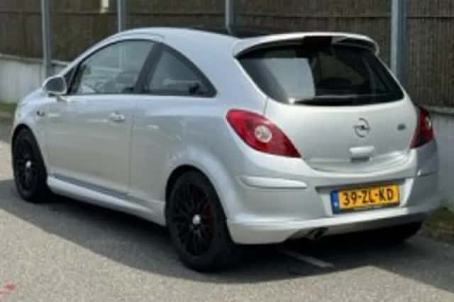 Opel Corsa (2008) thumbnail 5