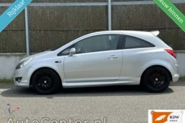 Opel Corsa (2008) thumbnail 3