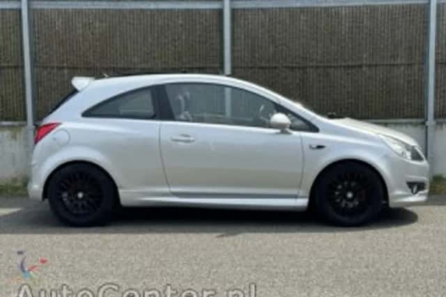 Opel Corsa (2008) thumbnail 6