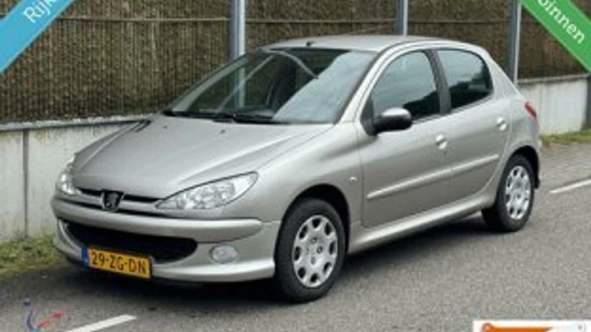 Peugeot 206 (2008) — foto 1
