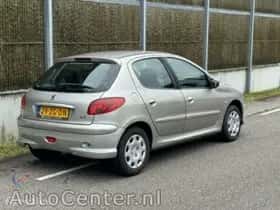 Peugeot 206 (2008) thumbnail 4