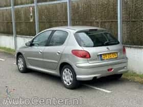 Peugeot 206 (2008) thumbnail 5