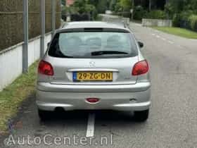 Peugeot 206 (2008) thumbnail 8