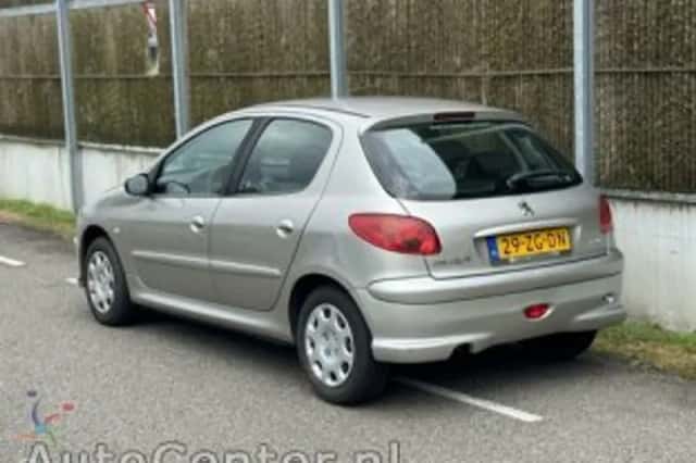 Peugeot 206 (2008) thumbnail 5