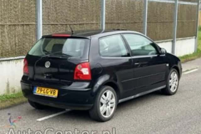 Volkswagen Polo (2003) thumbnail 5
