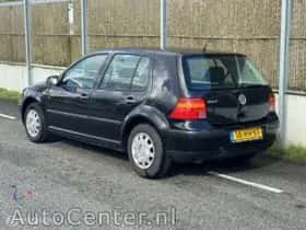 Volkswagen Golf (2001) thumbnail 5