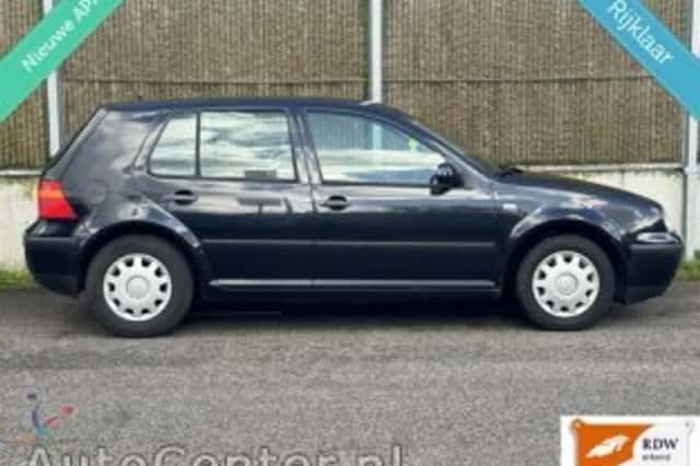 Volkswagen Golf (2001) thumbnail 3