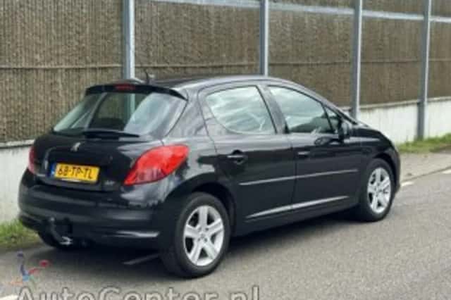 Peugeot 207 (2007) thumbnail 5