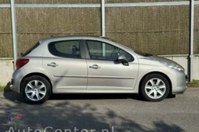 Peugeot 207 (2008) thumbnail 6