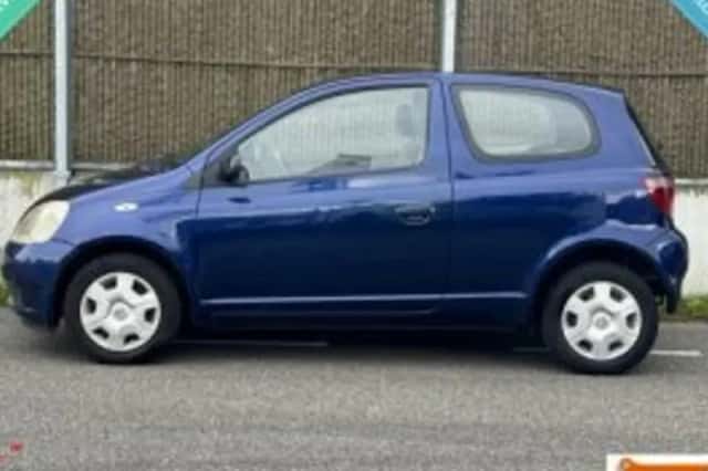 Toyota Yaris (2000) thumbnail 3
