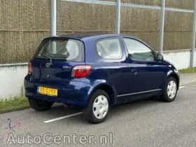 Toyota Yaris (2000) thumbnail 4