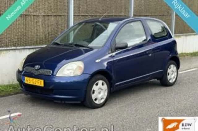 Toyota Yaris (2000) thumbnail 2
